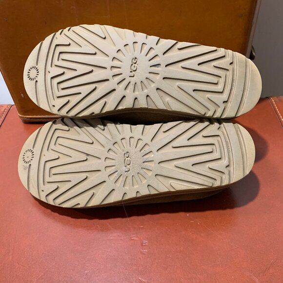 UGG GENUINE SHERLING WINTER FLIP-FLOP SIZE 10 - Picture 7 of 8